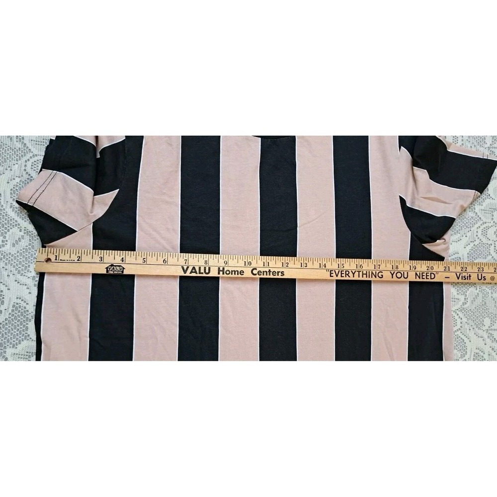 Guess T-shirt Men's Size L Pink/ Black Stripped Short Sleeves Pullover Pre-owned - Picture 5 of 7
